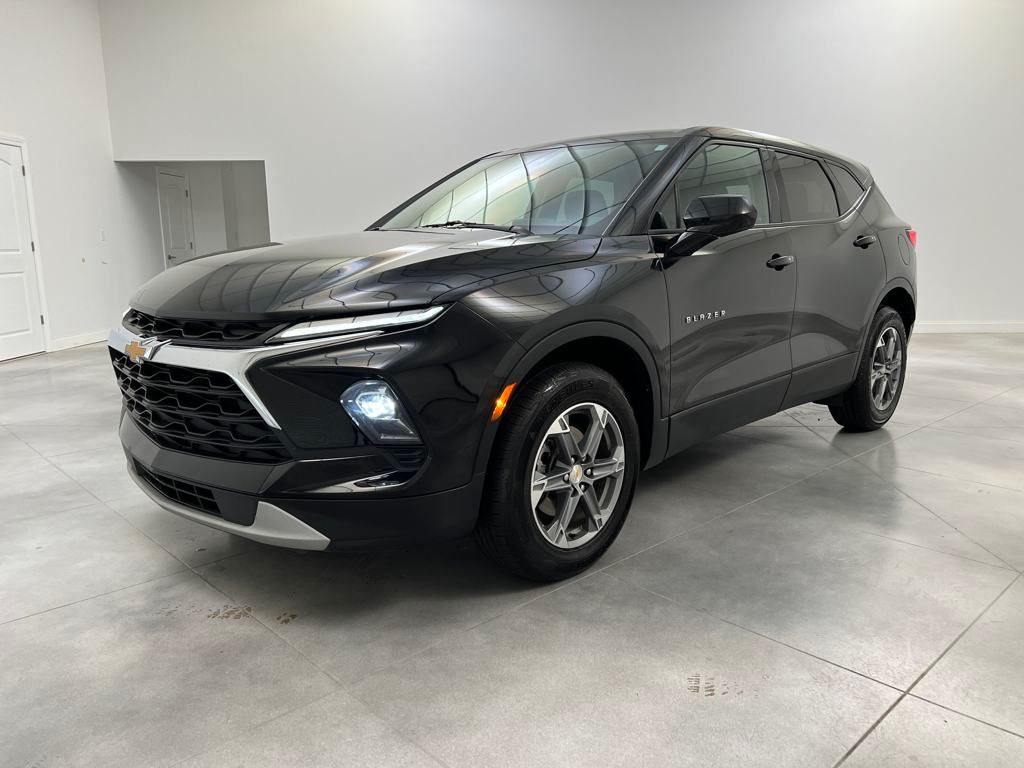 2023 Chevrolet Blazer 2LT photo 3