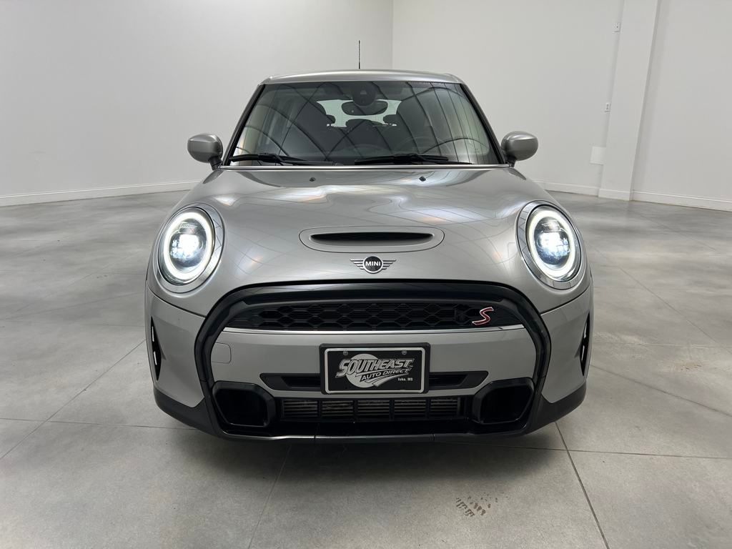 2024 Mini Cooper Signature photo 2