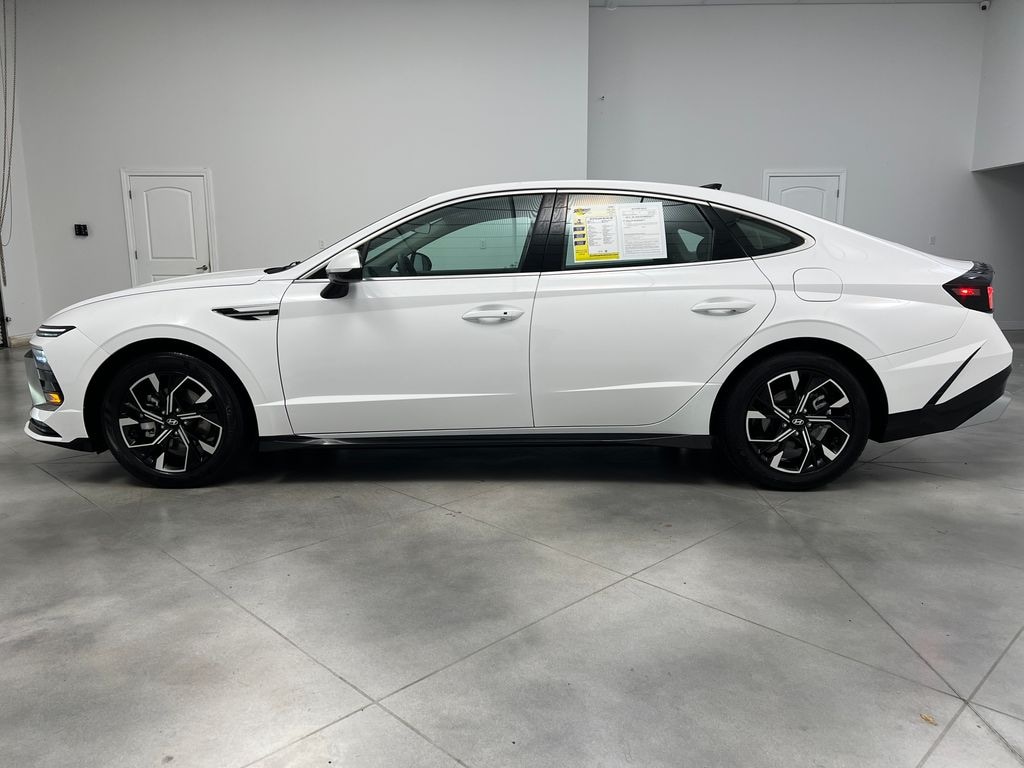 Used 2025 Hyundai Sonata SEL Sedan