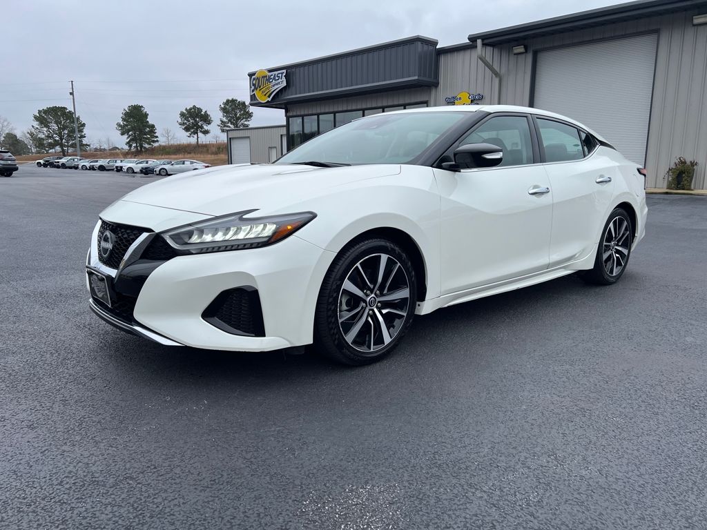 2023 Nissan Maxima SV photo 2