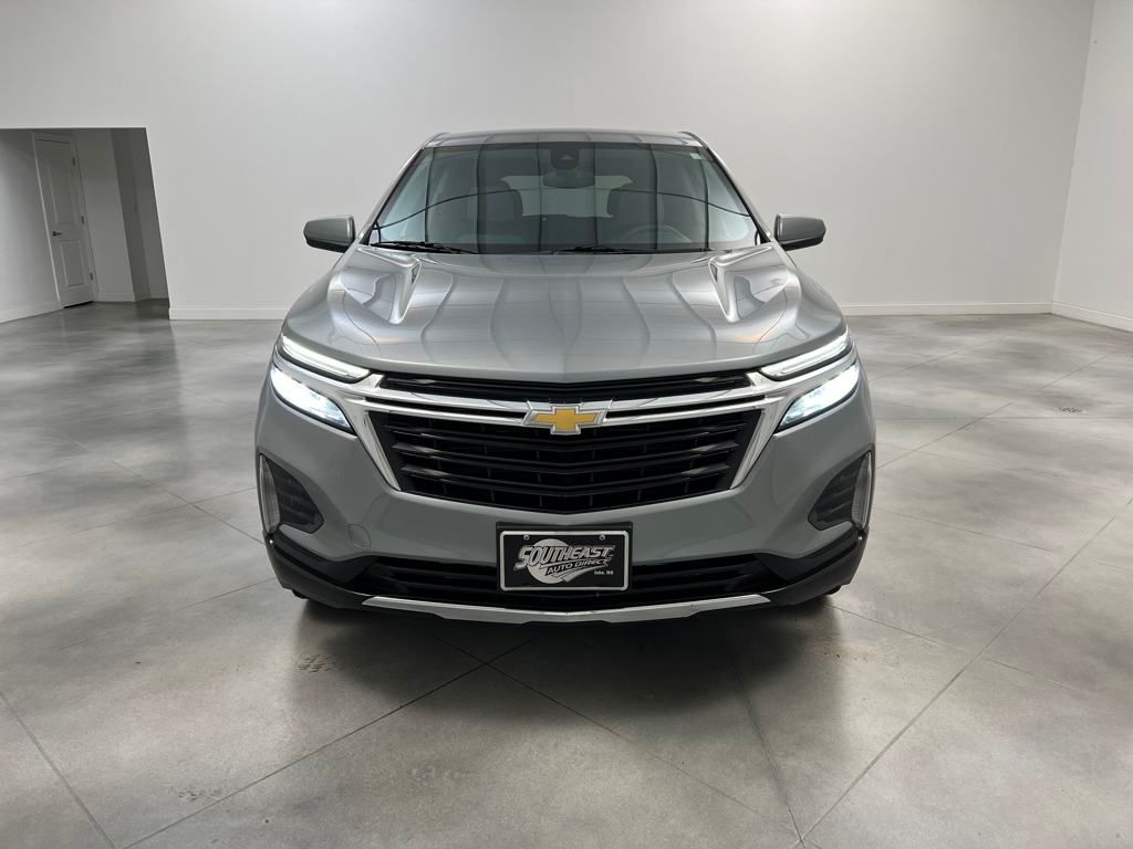 2023 Chevrolet Equinox LT photo 2