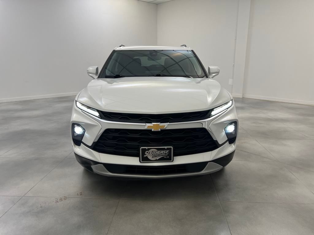 2024 Chevrolet Blazer 3LT photo 2