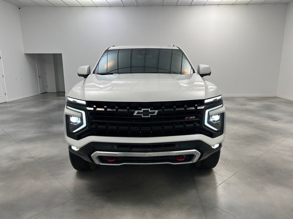 2025 Chevrolet Tahoe Z71 photo 2