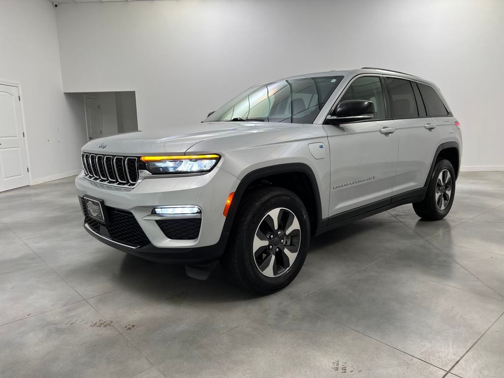 2023 Jeep Grand Cherokee 4xe photo 3