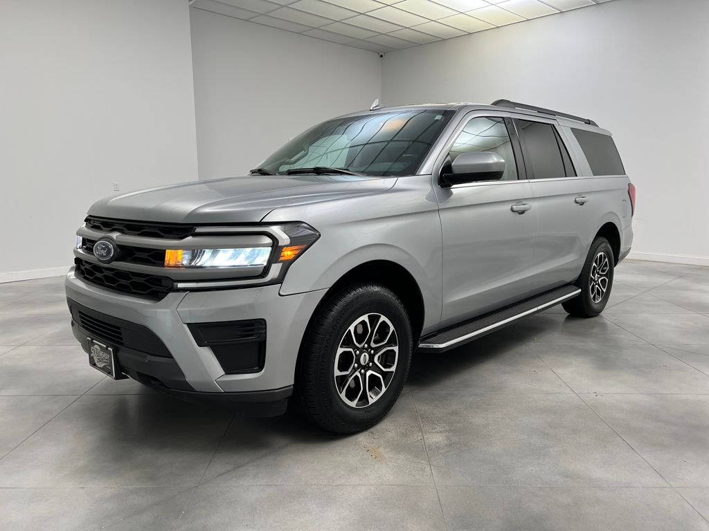 2023 Ford Expedition MAX XLT photo 3