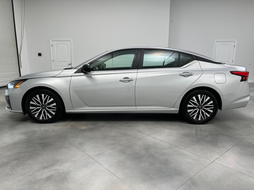 2024 Nissan Altima 2.5 SV photo 4