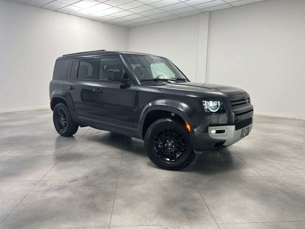 2025 Land Rover Defender 110 S P300's photo
