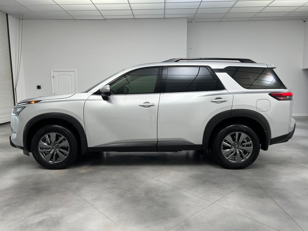 Used 2024 Nissan Pathfinder SV SUV