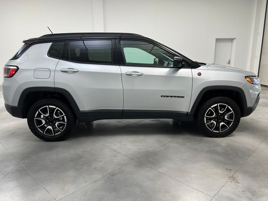 2024 Jeep Compass Trailhawk - Photo 9