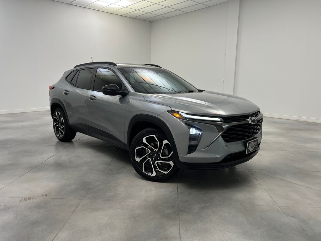 2024 Chevrolet Trax RS's photo