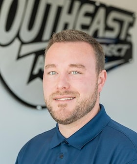 Staff member Nic Lott from ID_53d53b