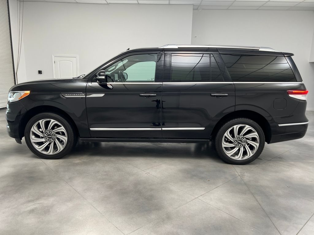 2024 Lincoln Navigator Reserve photo 4