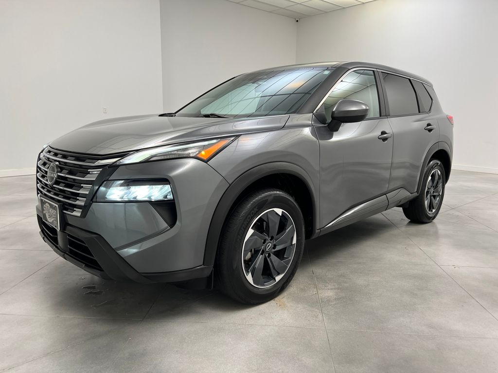 2024 Nissan Rogue SV photo 2