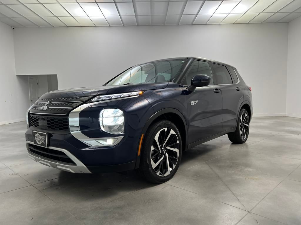 2023 Mitsubishi Outlander PHEV SE photo 3