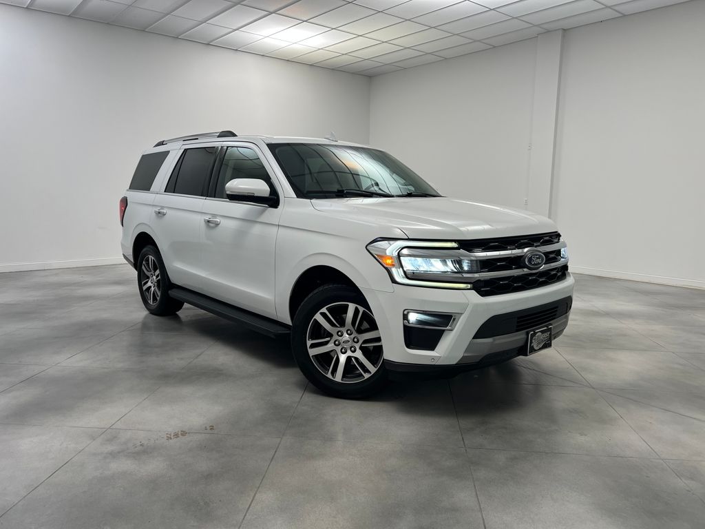 2024 Ford Expedition Limited's photo