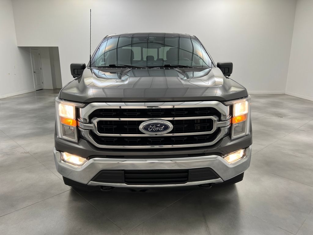 2022 Ford F-150 XLT photo 2