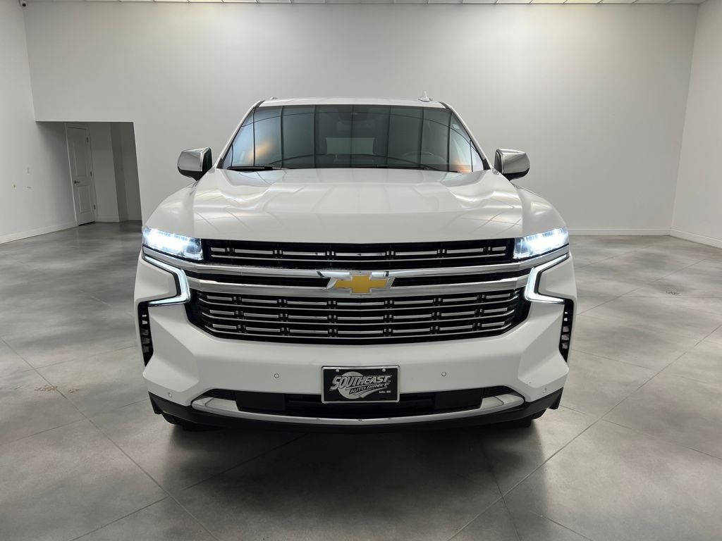 2023 Chevrolet Suburban Premier photo 2