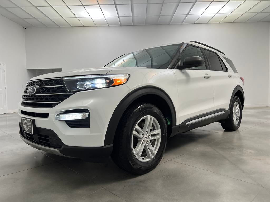 2024 Ford Explorer XLT photo 3
