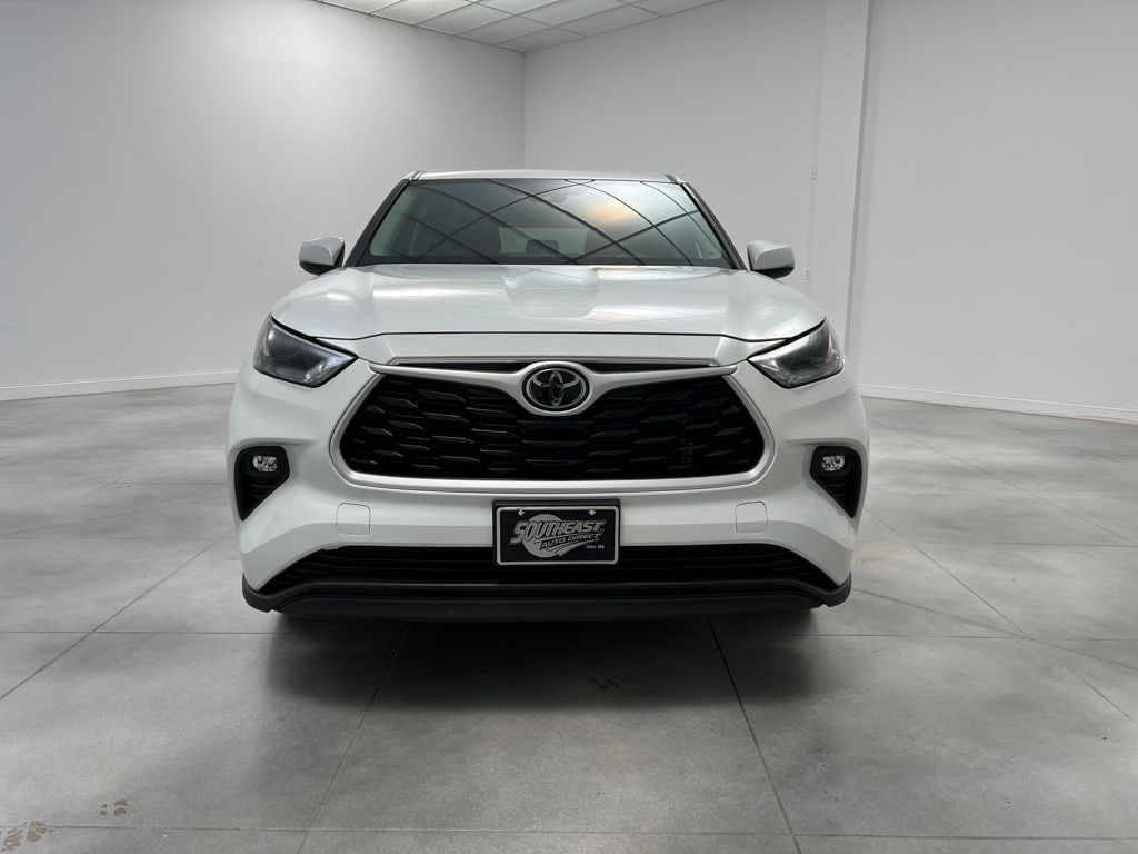 Used 2023 Toyota Highlander LE SUV