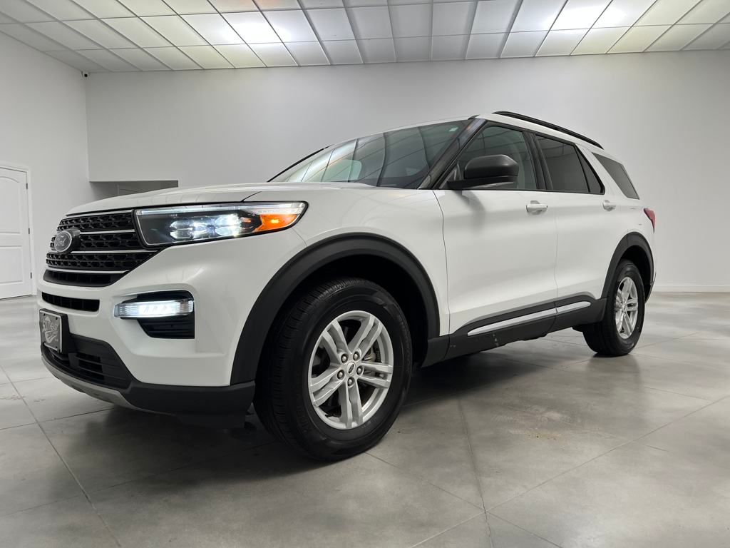 2024 Ford Explorer XLT photo 3
