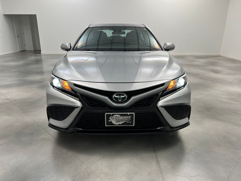 2024 Toyota Camry SE photo 2