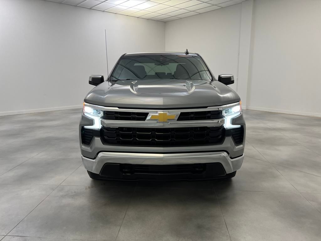 2024 Chevrolet Silverado 1500 LT photo 2