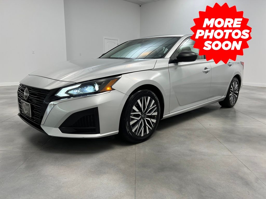 2024 Nissan Altima 2.5 SV photo 3