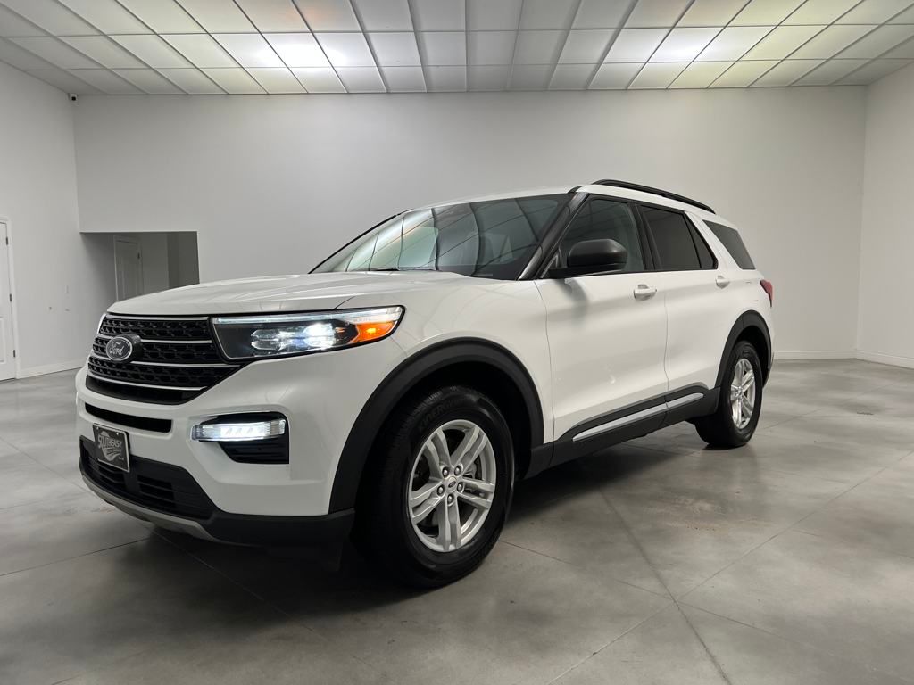2024 Ford Explorer XLT photo 3