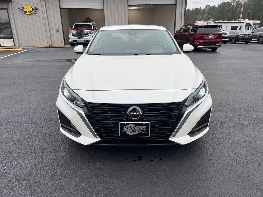 Used 2023 Nissan Altima 2.5 SV Sedan