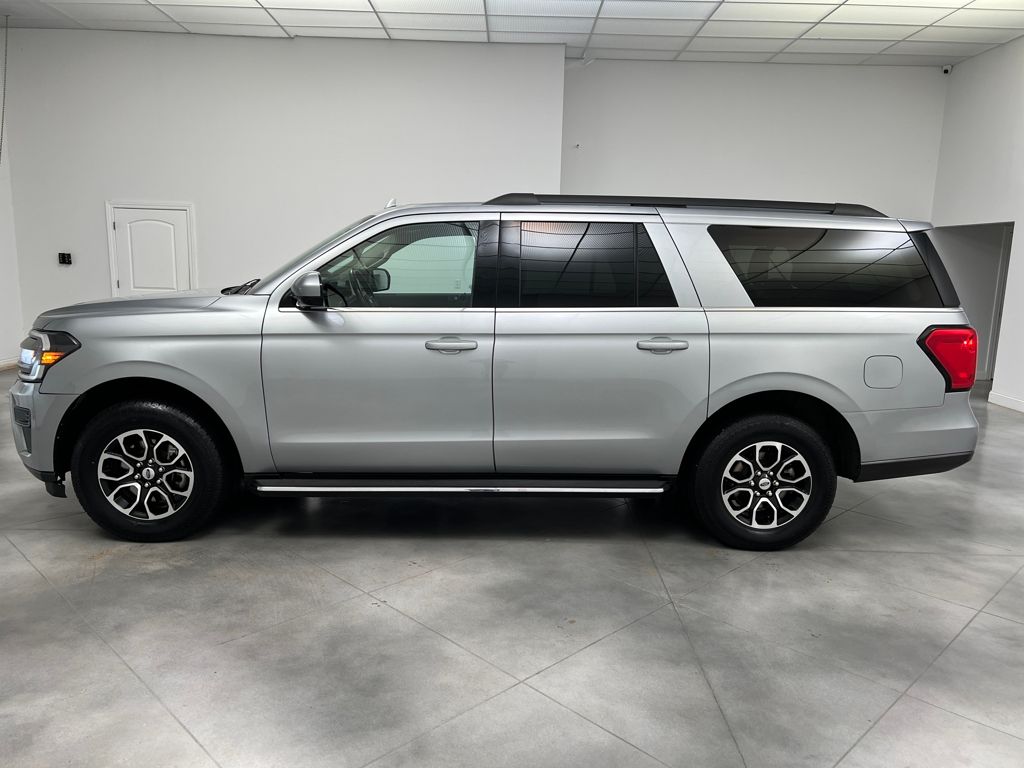 2023 Ford Expedition MAX XLT photo 4