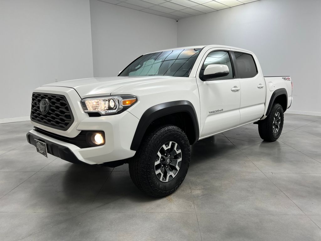 2023 Toyota Tacoma TRD Off-Road photo 3