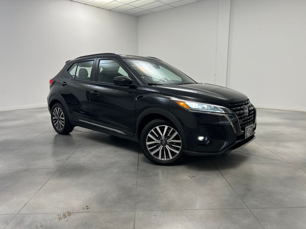 Used 2024 Nissan Kicks SR SUV
