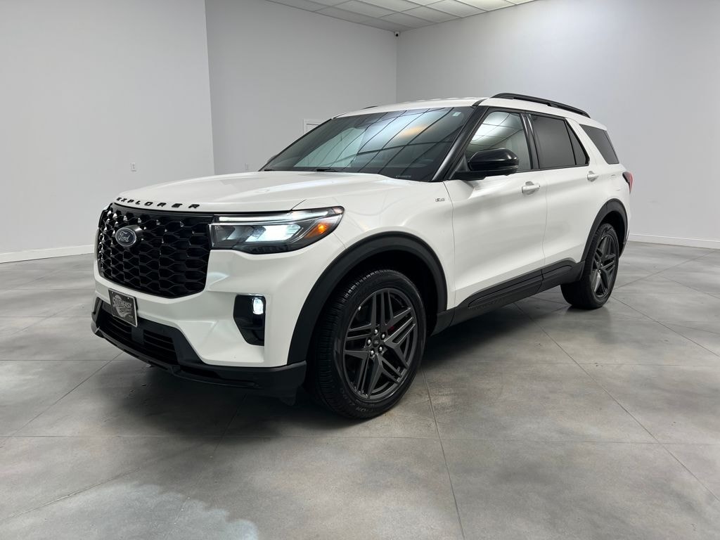 Used 2025 Ford Explorer ST-Line SUV
