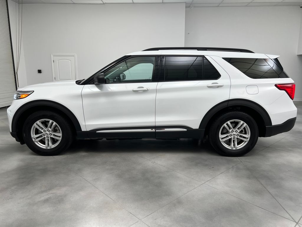2024 Ford Explorer XLT photo 4