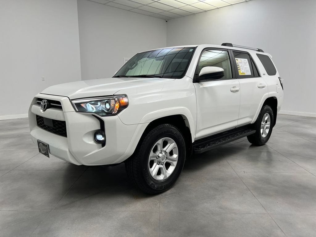 2024 Toyota 4Runner SR5 photo 3