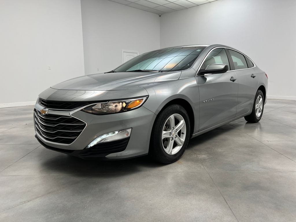 2024 Chevrolet Malibu 1LT photo 3