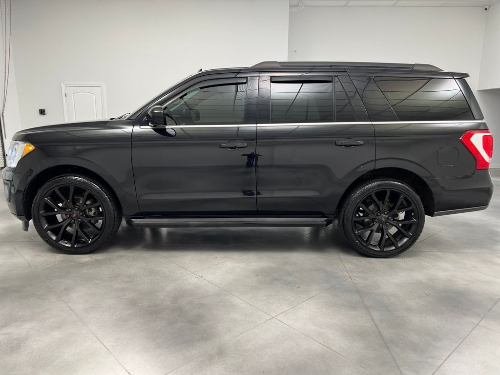 2021 Ford Expedition XLT photo 3