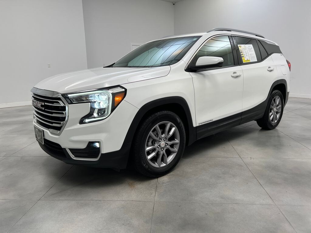 Used 2024 GMC Terrain SLT SUV