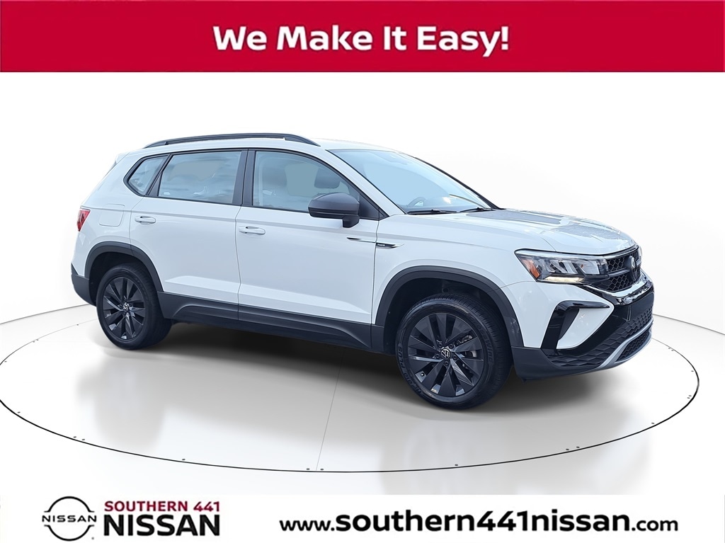 2024 Volkswagen Taos S's photo