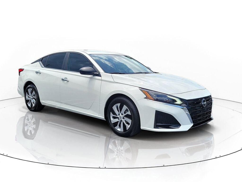 Certified 2025 Nissan Altima S Sedan