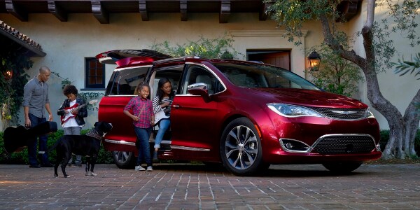 Chrysler_Pacifica1.png