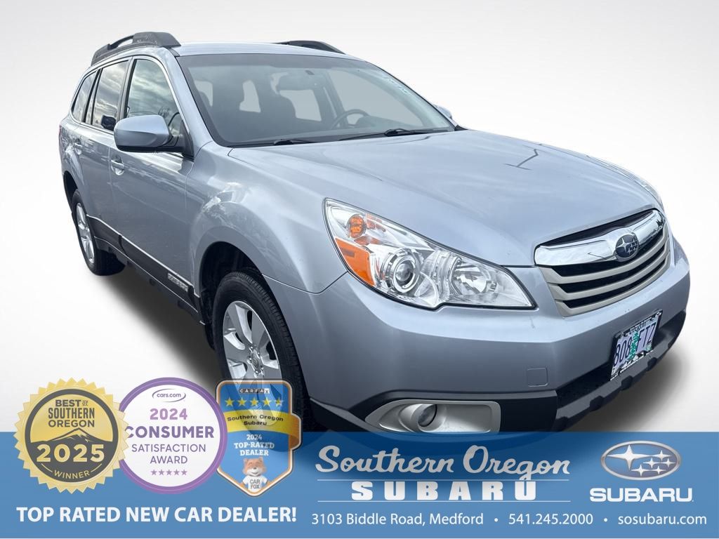 2012 Subaru Outback Premium's photo