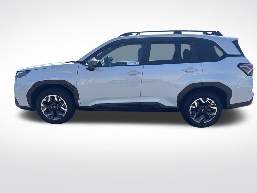 2025 Subaru Forester Premium photo 4