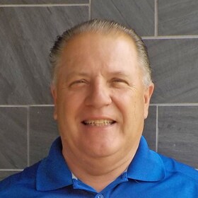 Staff member Ron Hogan from ID_4c7988