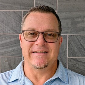 Staff member Gipper Gibson  from ID_4c7988