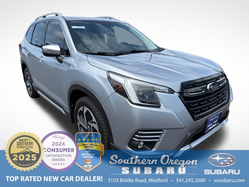 2023 Subaru Forester Touring's photo