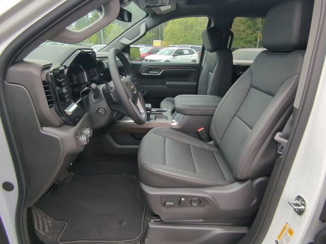 2026 GMC Sierra 1500 SLT - Photo 18