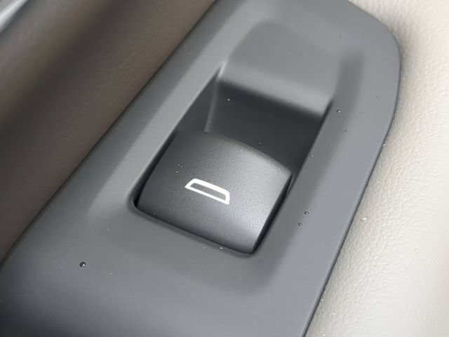 2026 GMC Yukon XL Elevation - Photo 32