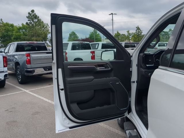 2026 GMC Sierra 1500 SLT - Photo 15