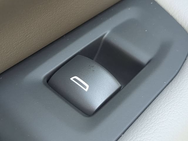 2026 GMC Yukon XL Elevation - Photo 33